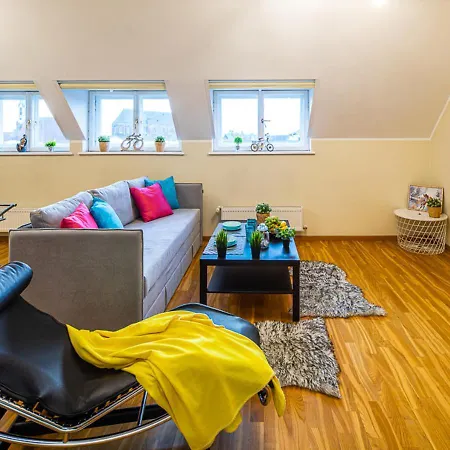 아파트 Old Town Loft
